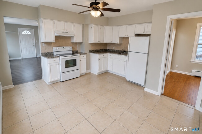 Photo - 17 N Spring St Unit 1