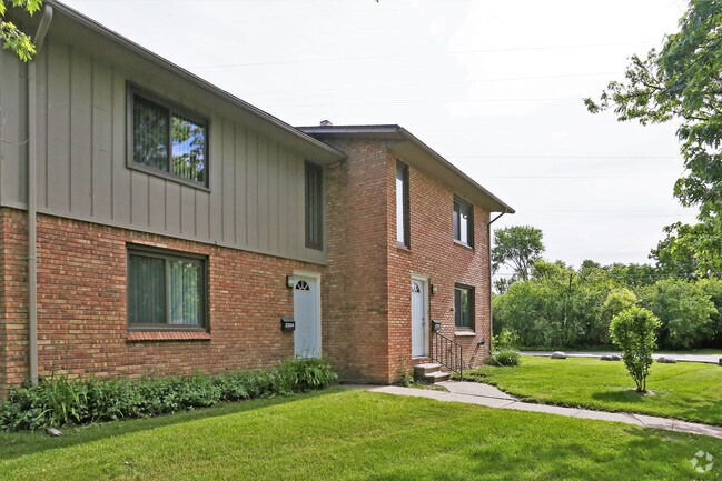 Amber's Starr Townhouses