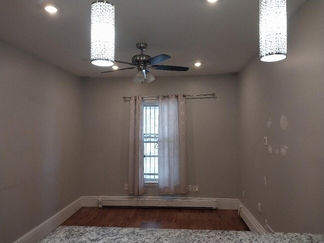 Photo - 565 Salem St Unidad 2