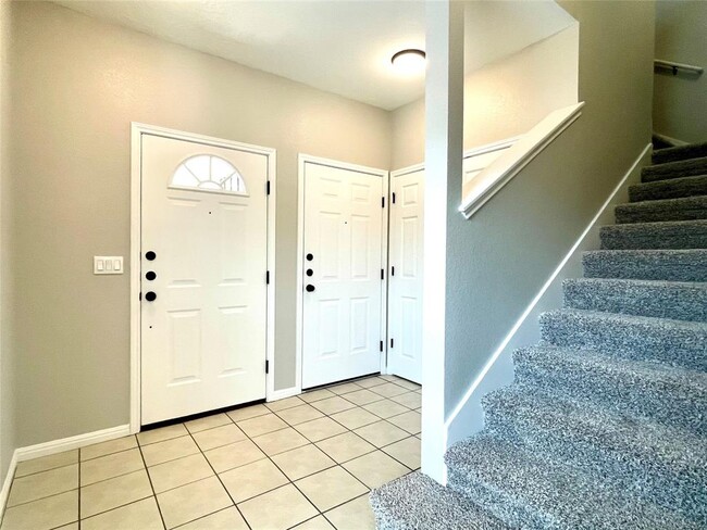 Photo - 1207 W N Loop Blvd