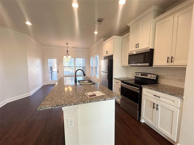 Photo - 300 Brothers Blvd