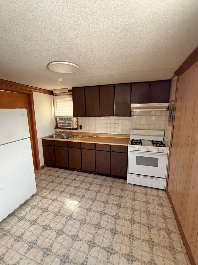 Photo - 469 N Birch St Unit 6