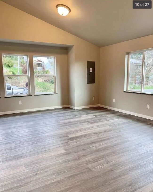 Photo - Charming 7 bedroom, 3 bath home available in August!