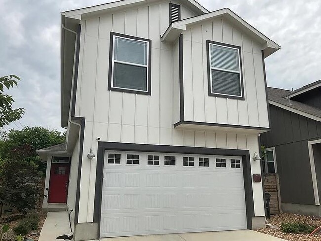 Building Photo - 1511 E Sandalwood Ln Rental