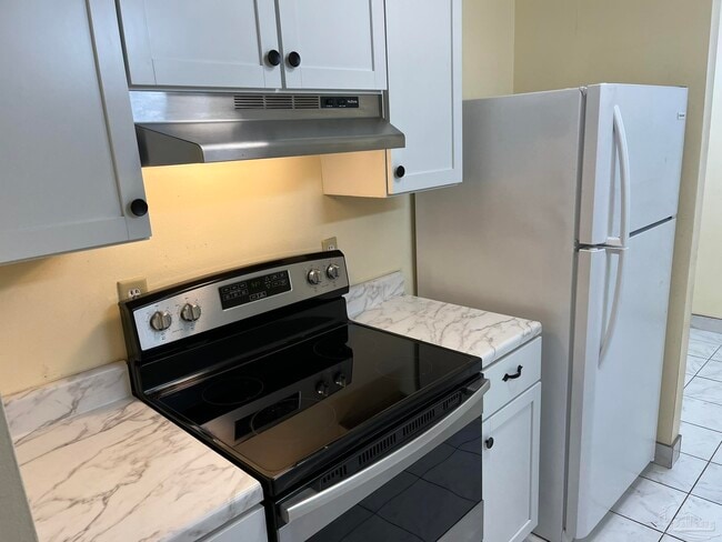 Photo - 3220 Redwood Ln