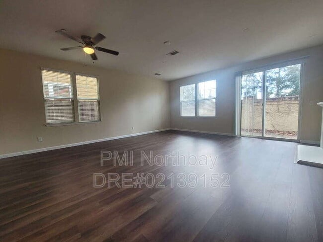 Photo - 119 Sunshine St