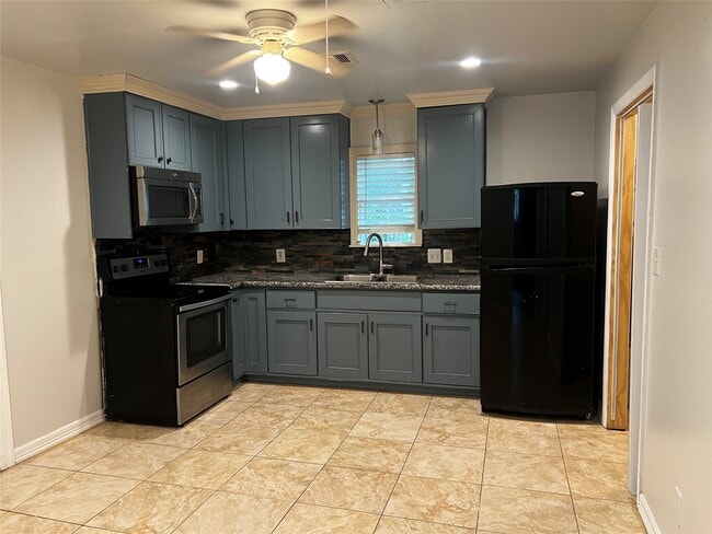 Photo - 5924 Morningdale St