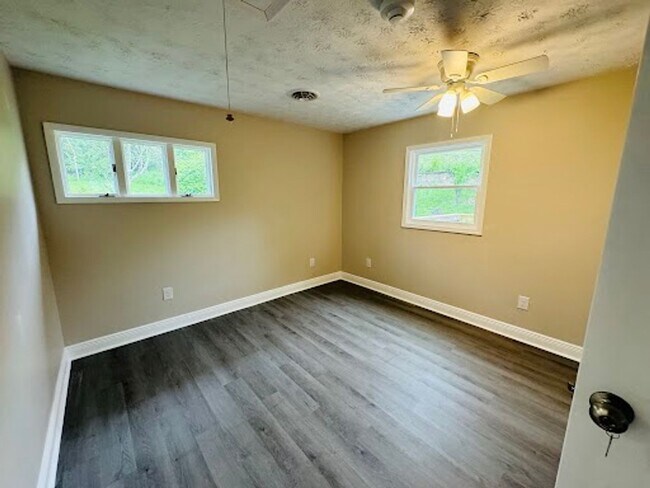 Photo - 363 Mansion Ave Unit 363A