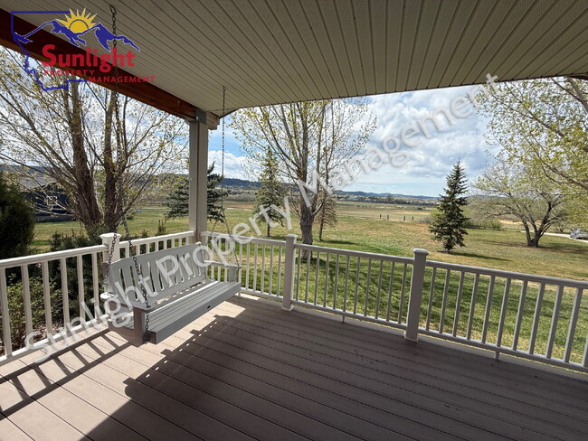 Photo - 3 Bed 2 Bath 2,756 sq ft on 2+ acres in Columbus