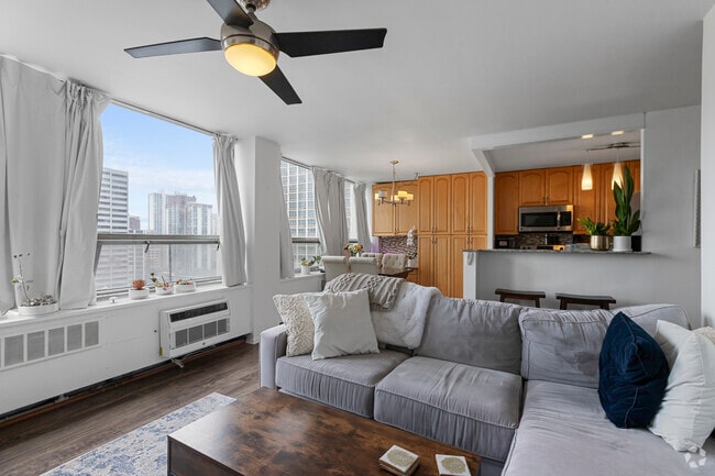 Building Photo - 1455 N Sandburg Ter Unit #  01604 Rental