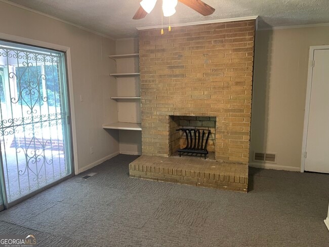 Photo - 3027 Collier Dr NW