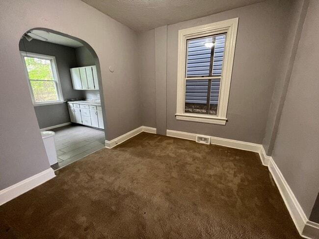Photo - 325 Rowland Ave Unit Apt. #1