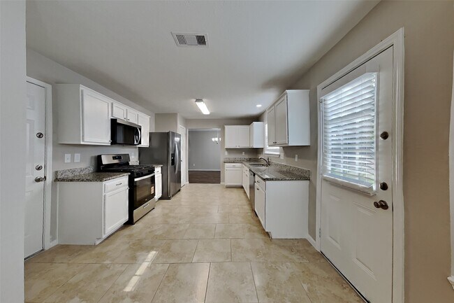 Photo - 16323 Jast Dr