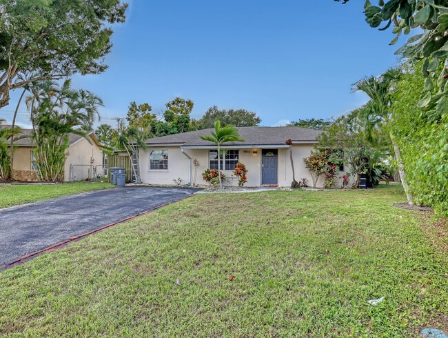 Photo - 9596 Richmond Cir