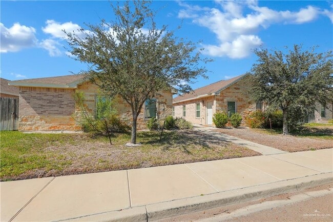 Photo - 19 Carlisle Ave Unit 2