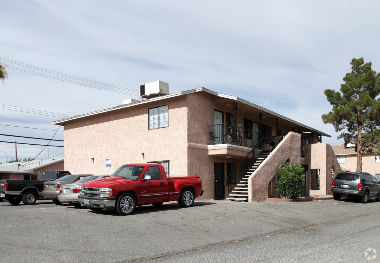 Photo - Marlin Apartments