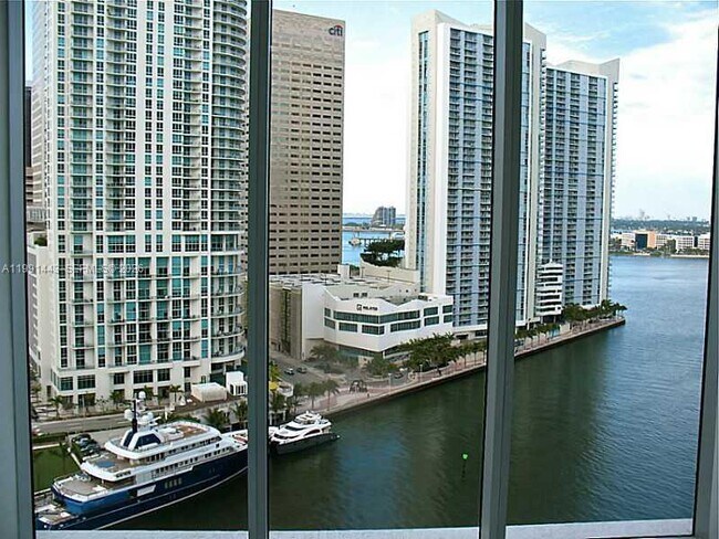 Photo - 465 Brickell Ave Unit 2902