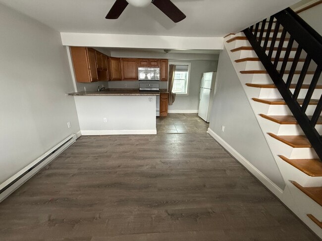 Photo - 2a Bragg Ave Unit A