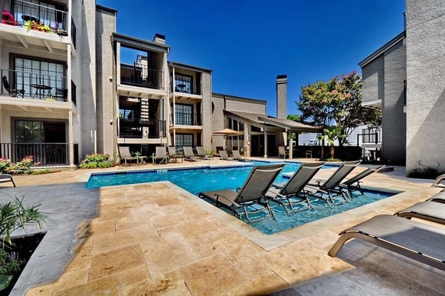 Everwood Apartments