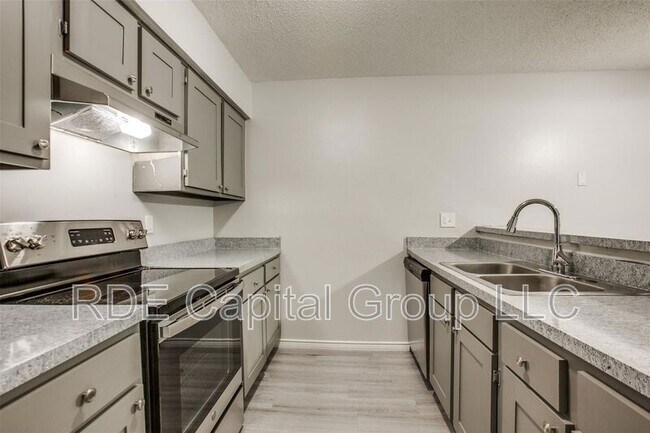 Photo - 1939 Cranford Dr Unidad 102