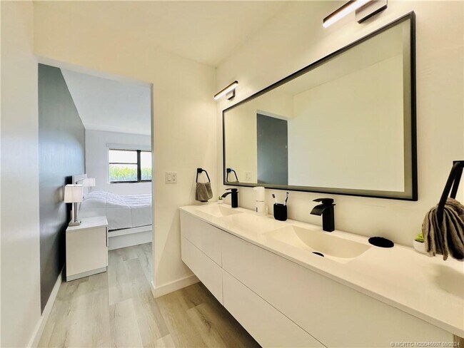 Photo - 10044 S Ocean Dr Unit 205