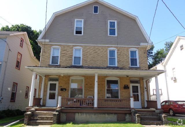 Building Photo - 199 Barron Ave Rental