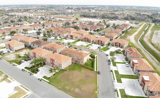 Building Photo - 1204 E Pineridge Ave Unit 2 Rental