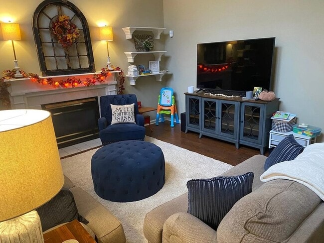 Photo - 300 Founders Pointe Blvd