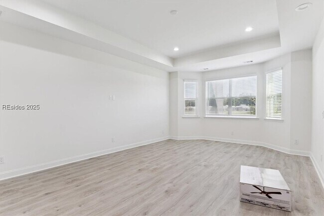 Photo - 99 High Tide Ln