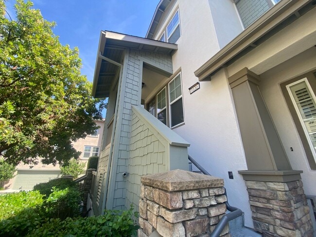 Photo - Newer Multi-Level Downtown Townhouse with ...