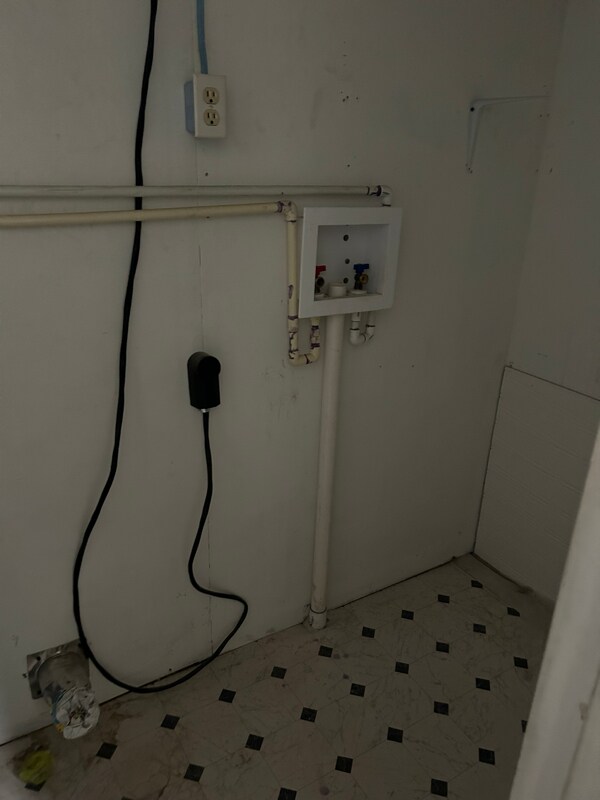 Photo - 410 Franklin Blvd