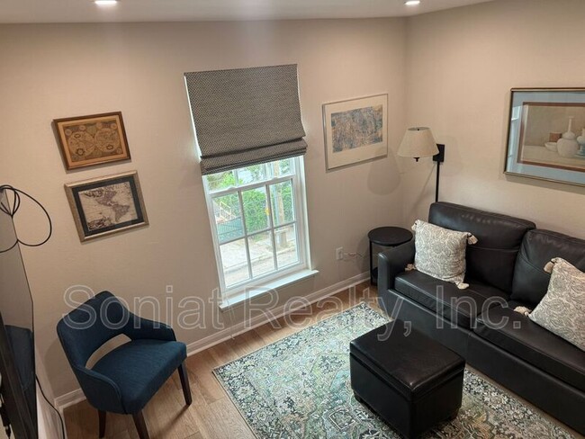 Photo - 3625 St Charles Ave Unidad 3A