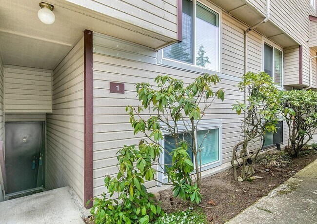 Photo - Remodeled Condo Near Microsoft