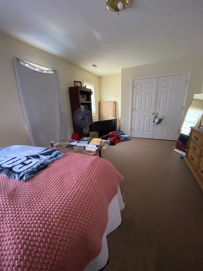 Photo - Great 4BR House in the Randolph Neighborhood!