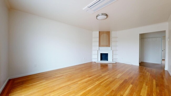 Photo - 2337 Judah St