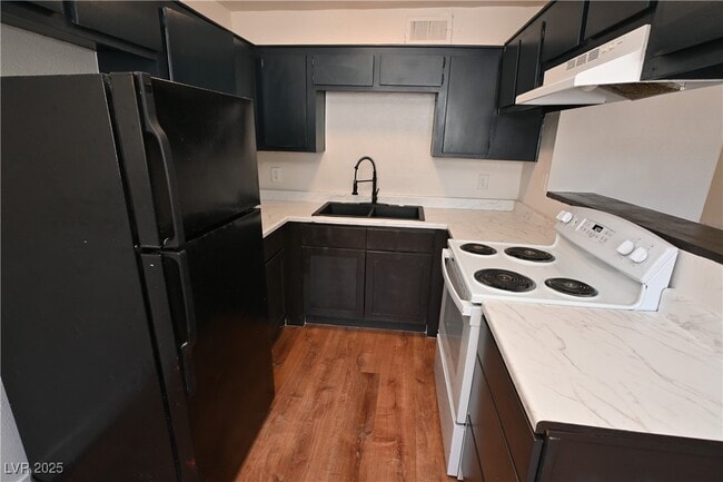 Building Photo - 1512 Cobb Ln Unit 1