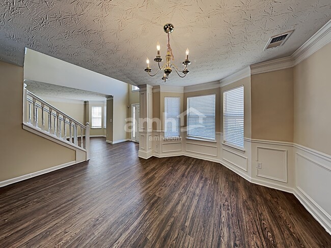 Photo - 233 Biltmore Way