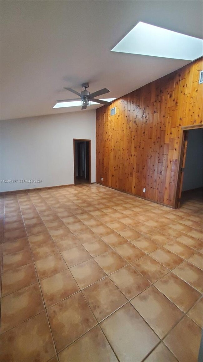 1060 NW 110th Ln