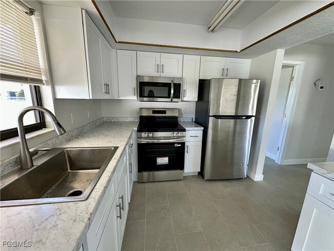 Photo - 3717 SW 6th Ave