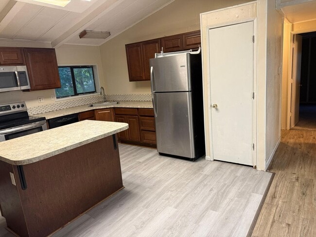 Building Photo - 4 BD/2BA Manufactured home for rent! Available now!