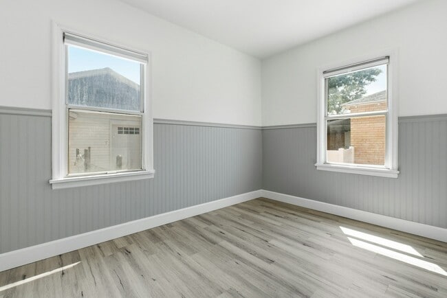 Photo - 368 N Center St