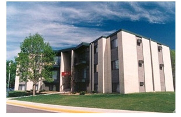 Building Photo - Eden Park Apartments