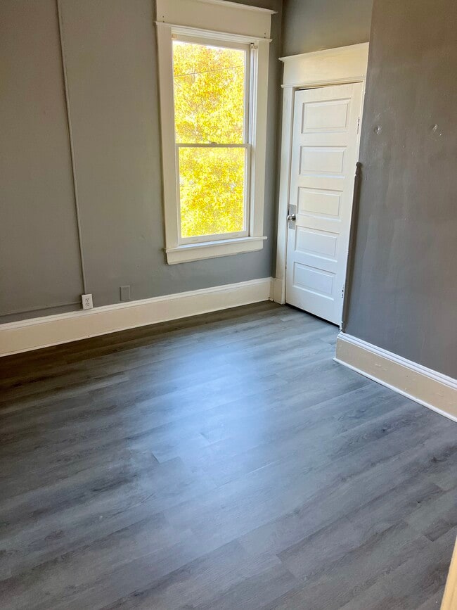 Photo - 908 Franklin Rd SW Unit 2