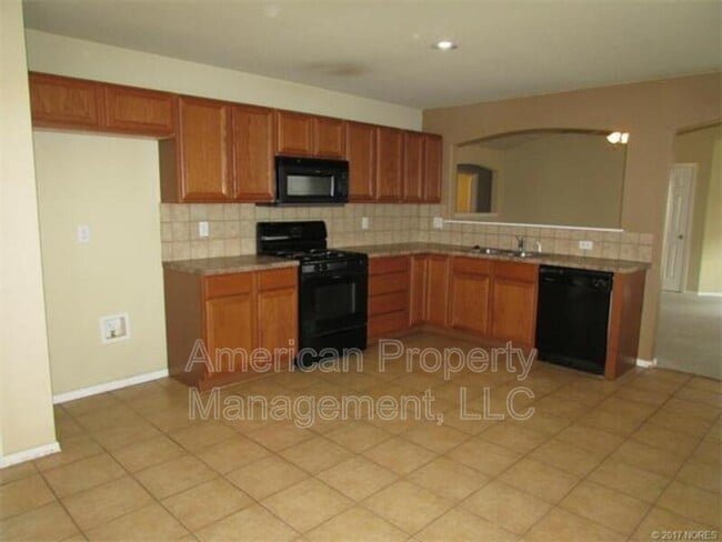 Photo - 11108 N 143rd E Ave