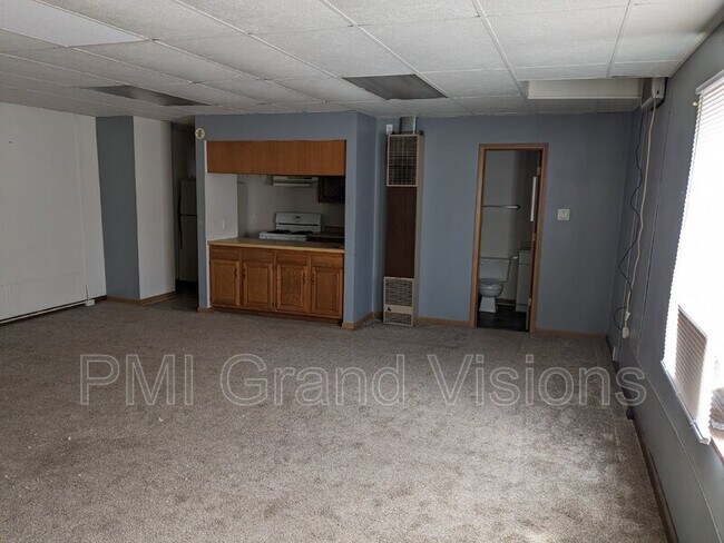 Photo - 2 E Jefferson Ave