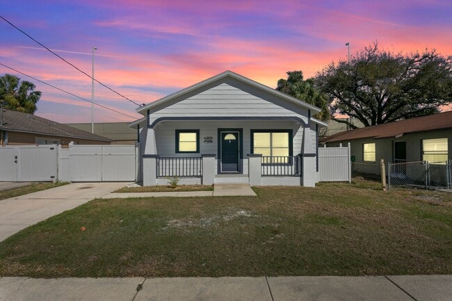 Photo - 1723 W La Salle St