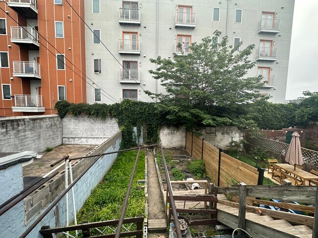 Photo - 917 Ellsworth St Unidad 2