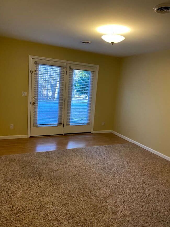 2/2 Condo with bonus room - 2/2 Condo with bonus room