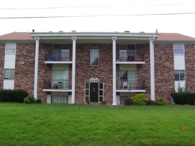 Photo - 2048 S Florence Ave Apartments