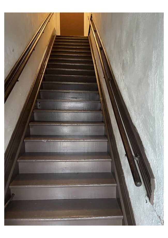 Photo - 9571 - 108/110 East Main St (MCPHEARSON BUILDING) Unit 108